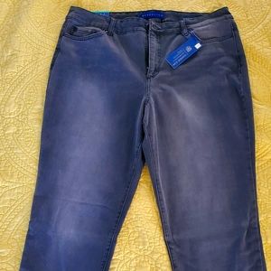Bandolino jeans size 16 Gray